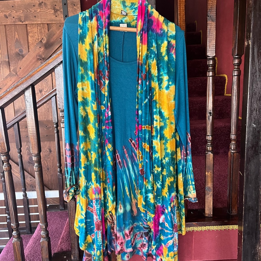 Colorful Tie-Dye tunic and long vest set